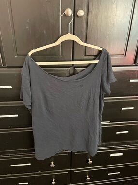 American Eagle Outfitters Navy Off-the-Shoulder Short Sleeve Tee